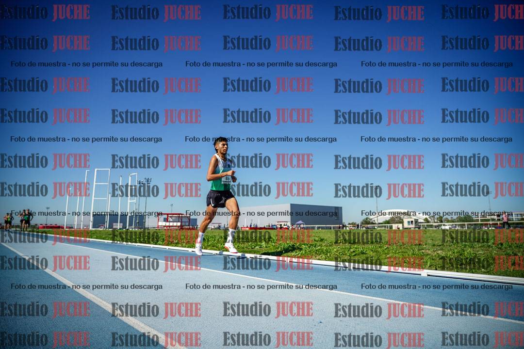 Fotos de los 5000 m de mujeres y varones - serie 1