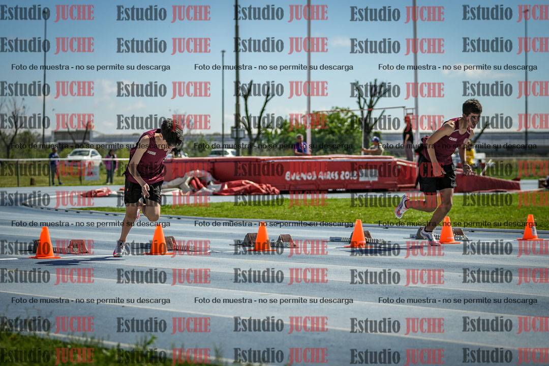 Fotos de los 80 m con vallas de varones