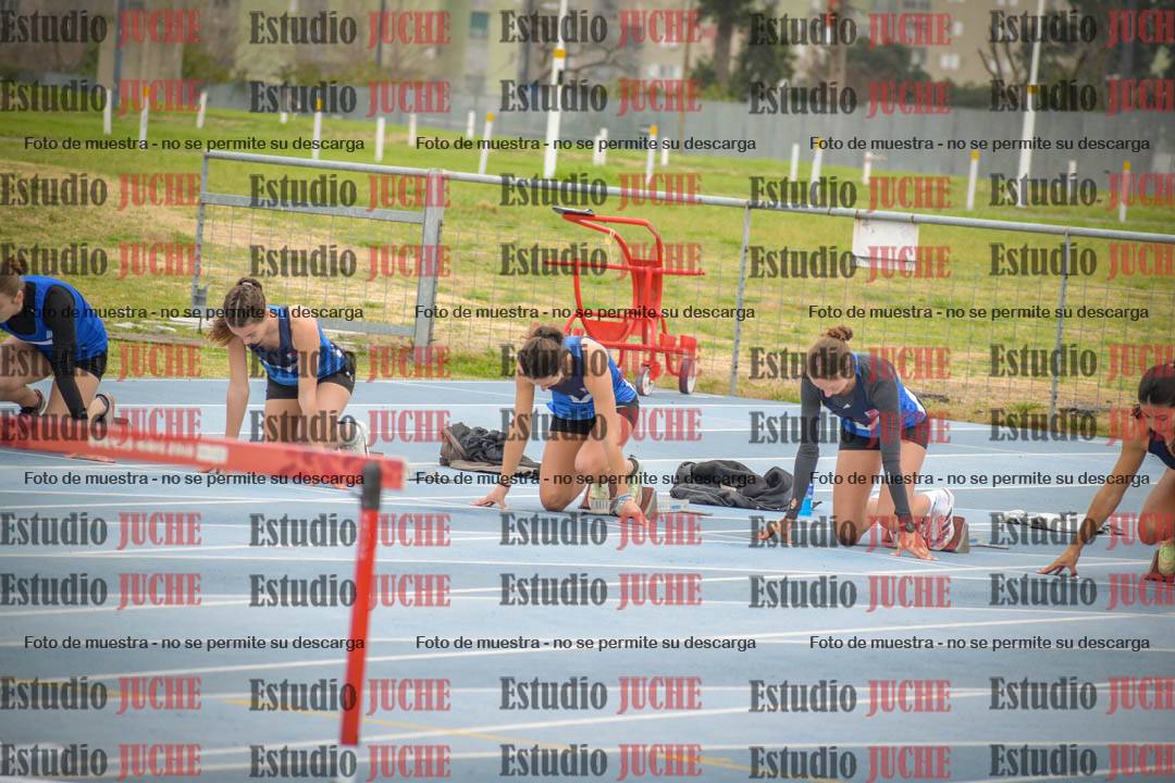 Fotos de los 100 m con vallas de mujeres