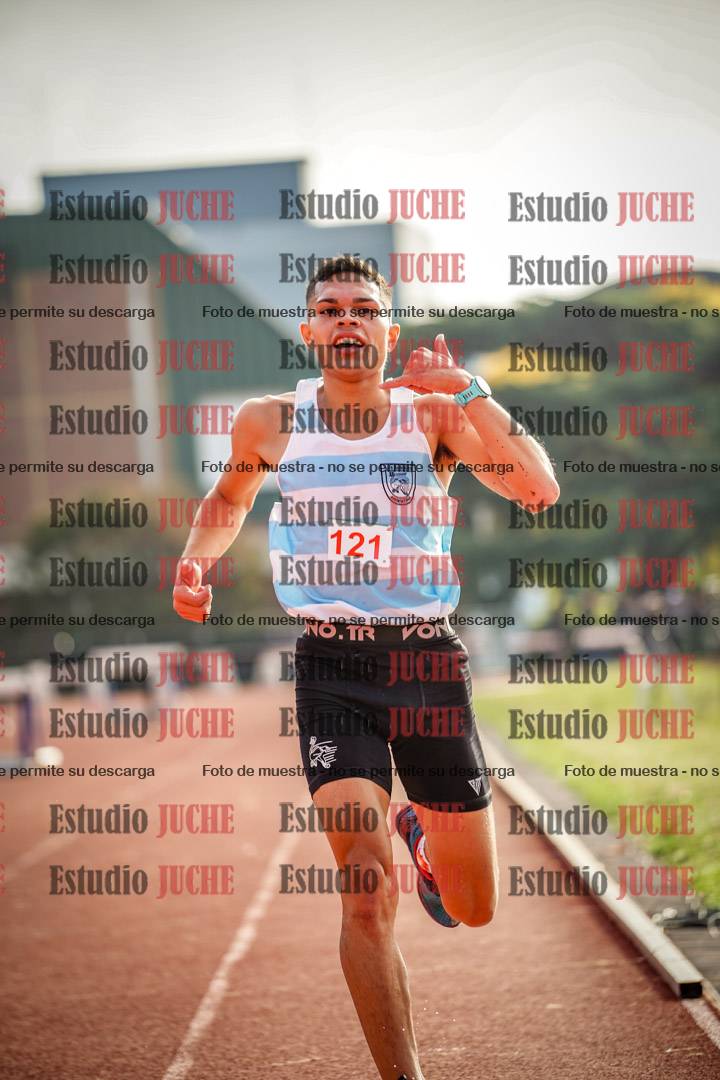 Fotos de los 3000 m con obstáculos de varones