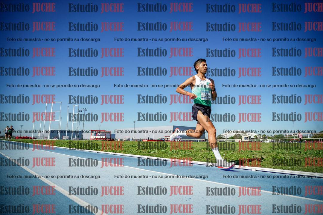 Fotos de los 5000 m de mujeres y varones - serie 1