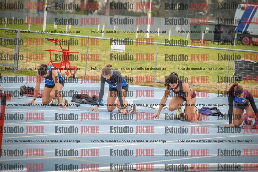 Fotos de los 100 m con vallas de mujeres