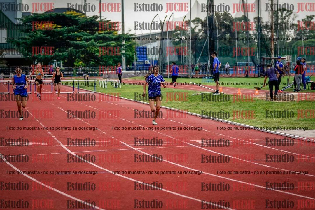 Fotos de los 295 m con vallas de mujeres
