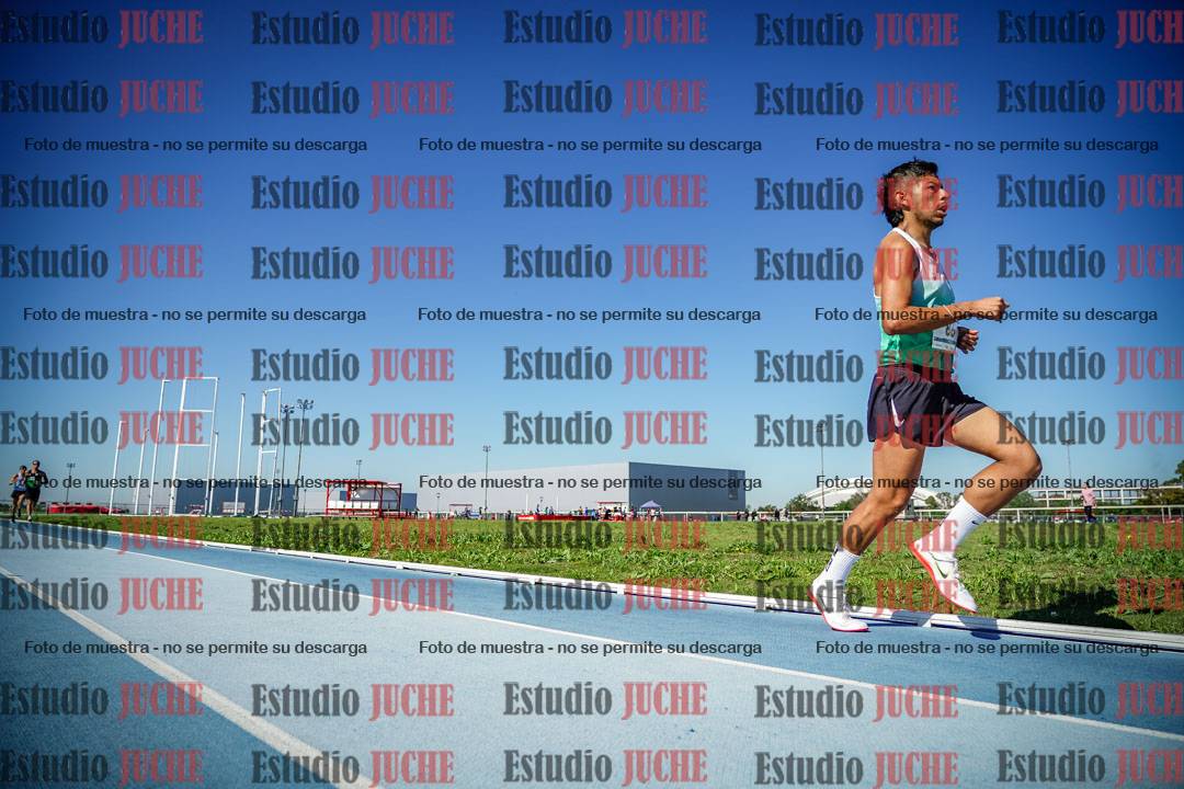 Fotos de los 5000 m de mujeres y varones - serie 1