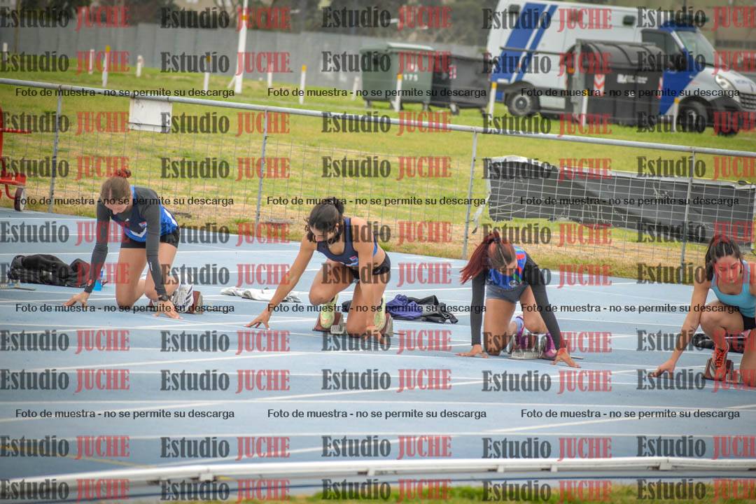 Fotos de los 100 m con vallas de mujeres