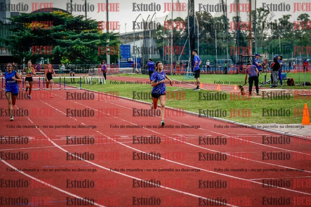 Fotos de los 295 m con vallas de mujeres