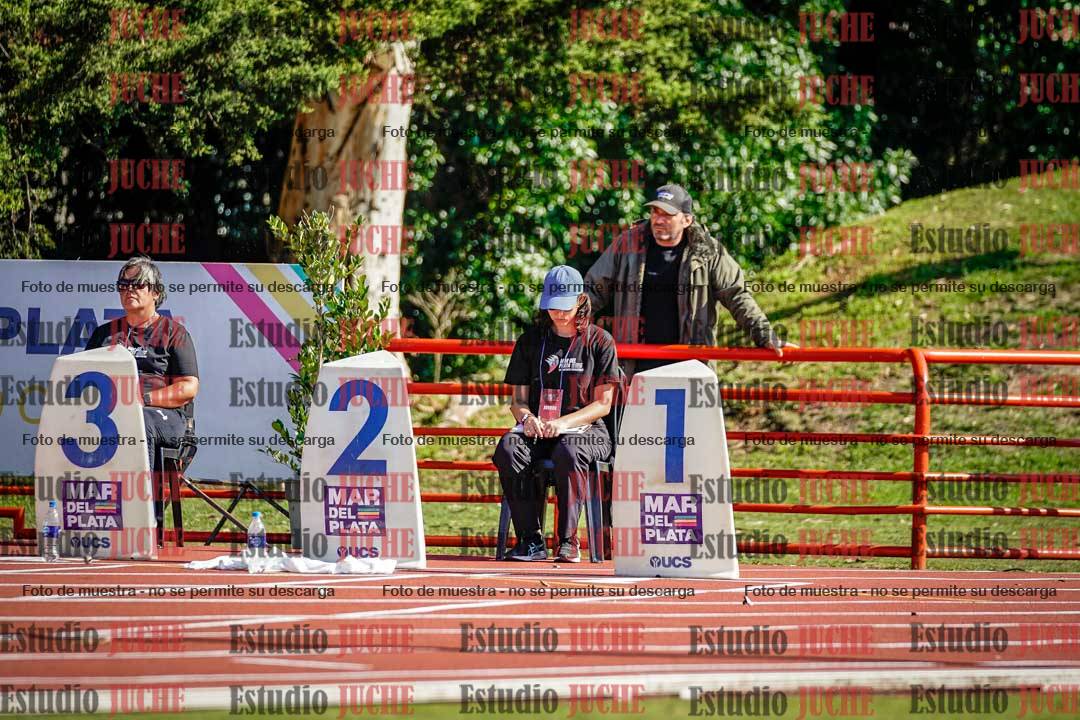 Fotos de algunos extras y podios del día 1