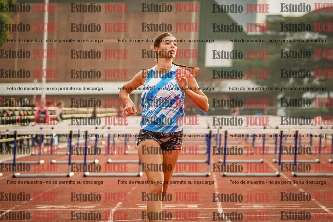 Fotos de los 100 m con vallas de mujeres