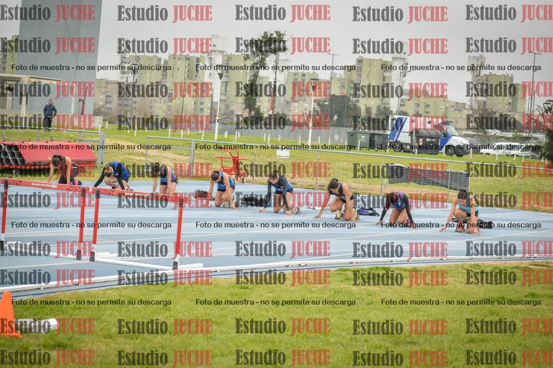 Fotos de los 100 m con vallas de mujeres