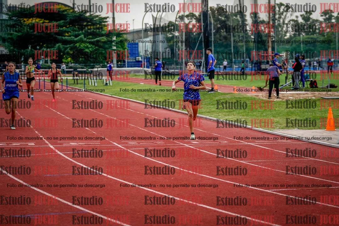 Fotos de los 295 m con vallas de mujeres
