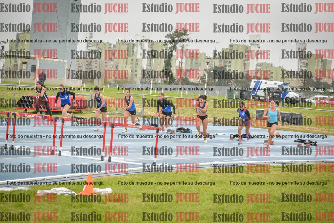 Fotos de los 100 m con vallas de mujeres