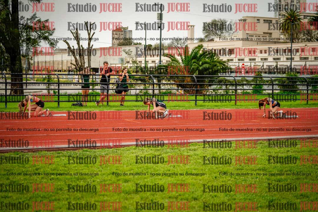 Fotos de los 295 m con vallas de mujeres