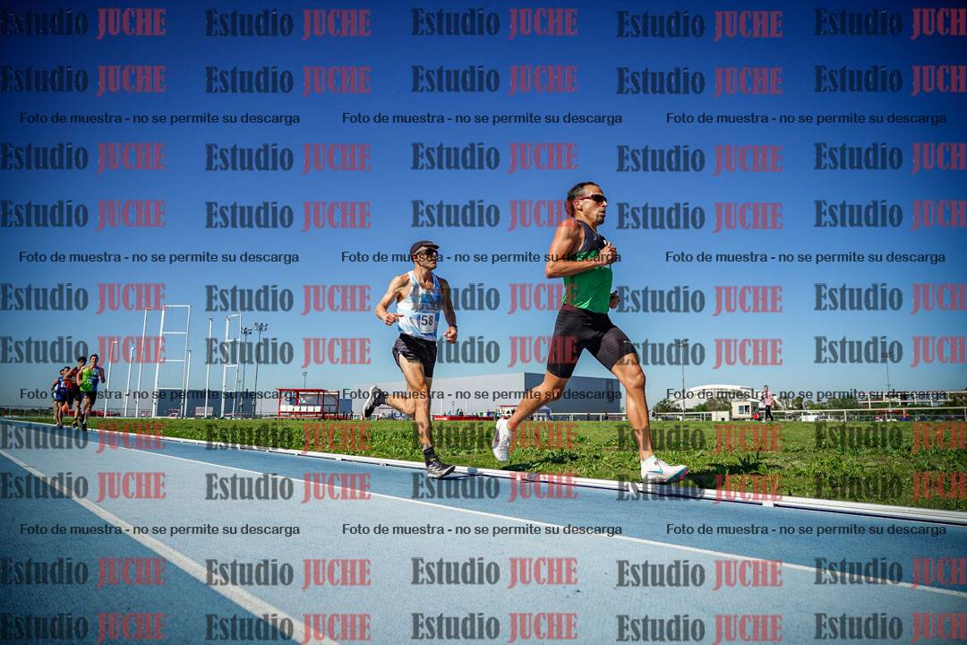 Fotos de los 5000 m de mujeres y varones - serie 1