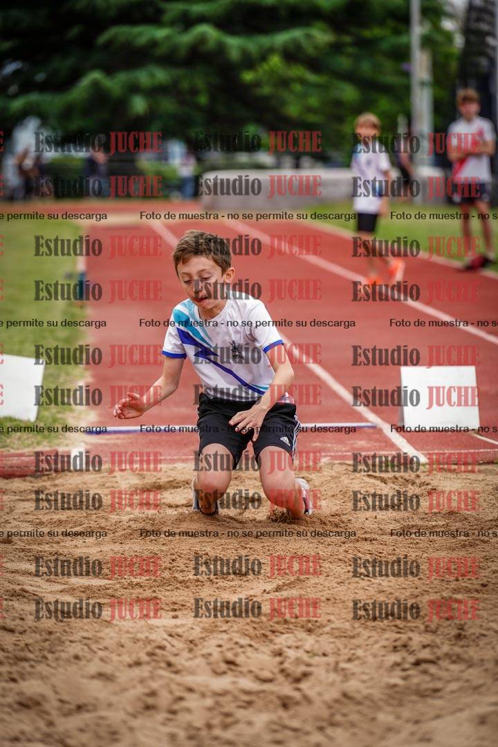 Fotos del salto en largo de varones - U14