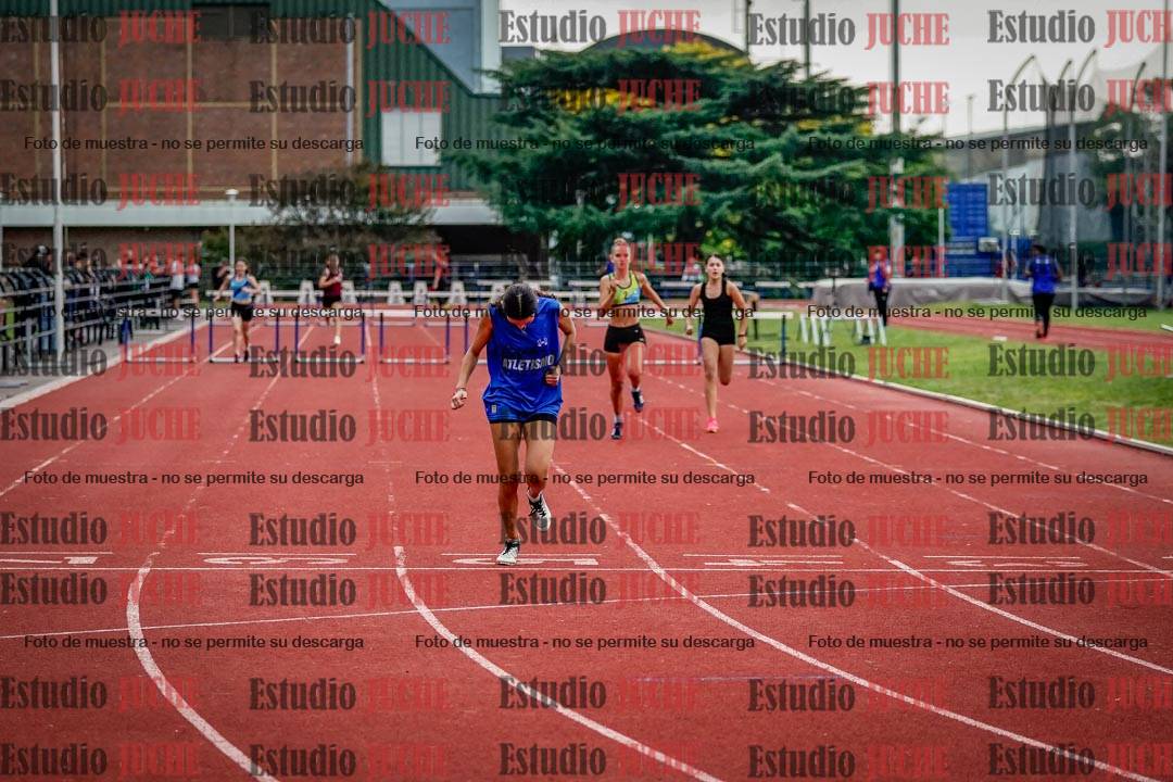 Fotos de los 295 m con vallas de mujeres