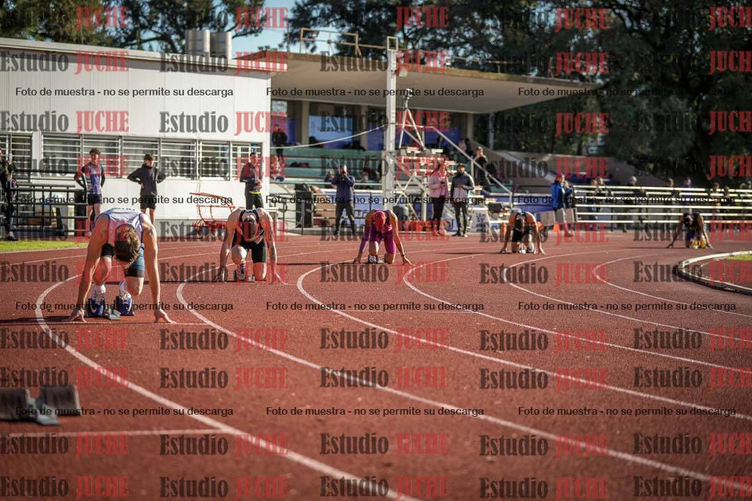 Fotos de los 400 m con vallas de varones