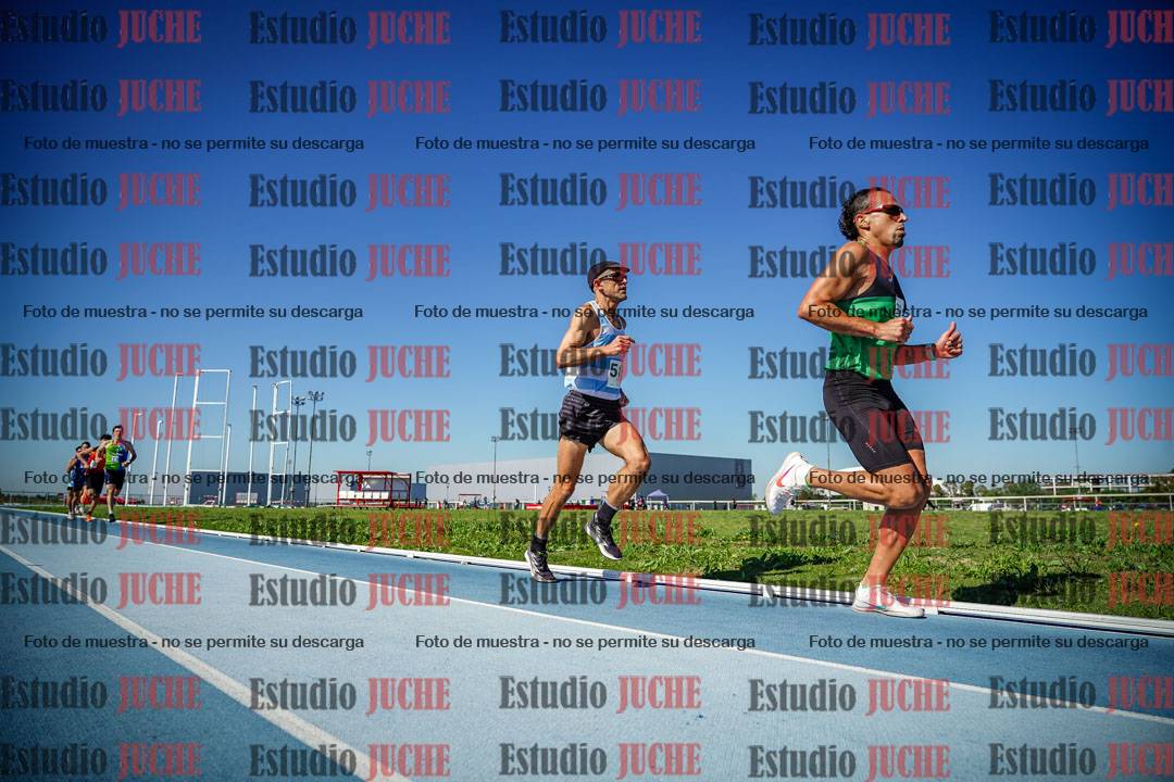 Fotos de los 5000 m de mujeres y varones - serie 1