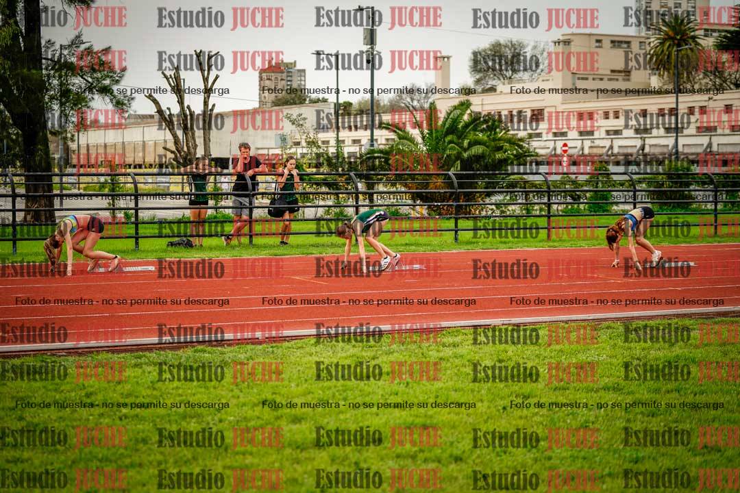 Fotos de los 295 m con vallas de mujeres
