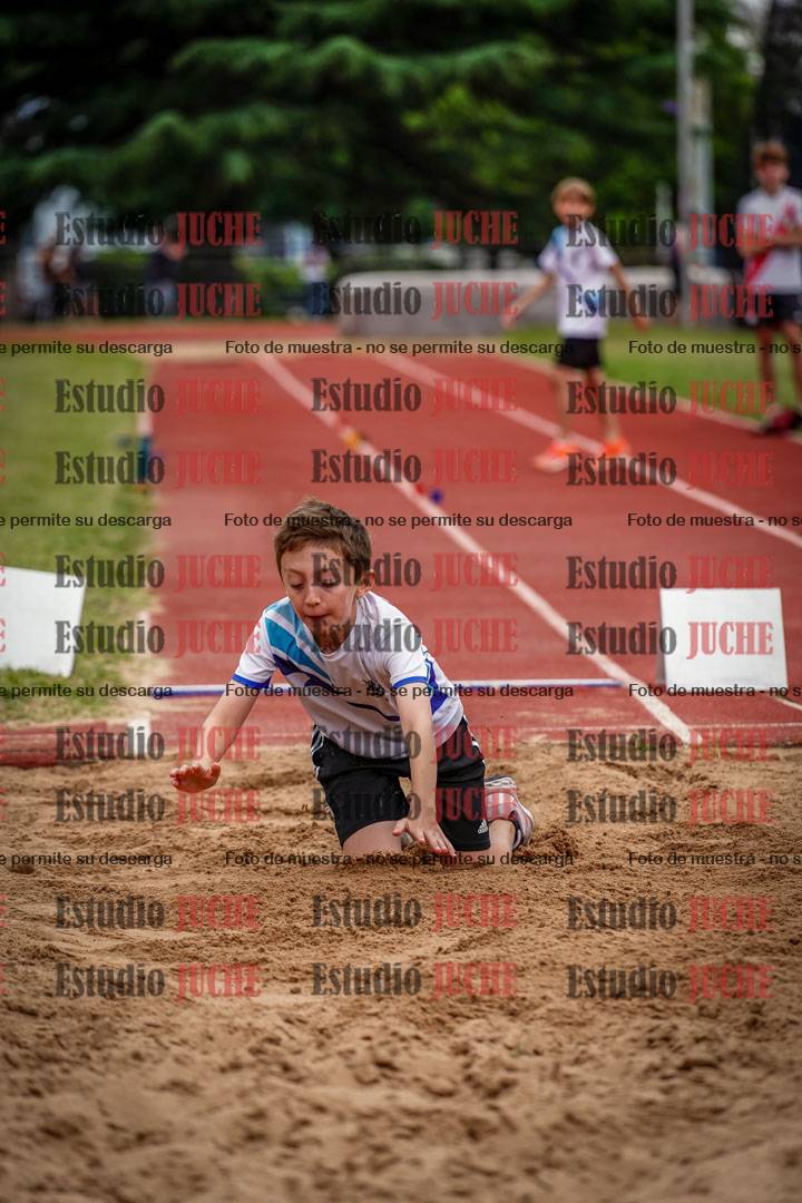 Fotos del salto en largo de varones - U14