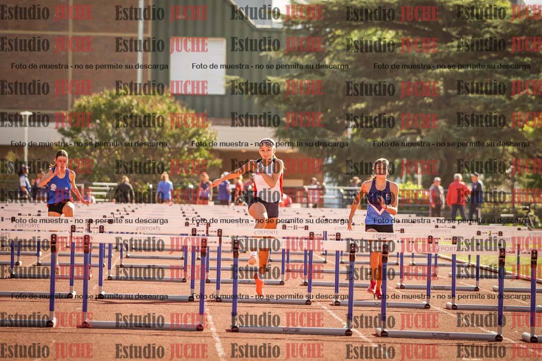 Fotos de los 100 m con vallas de mujeres