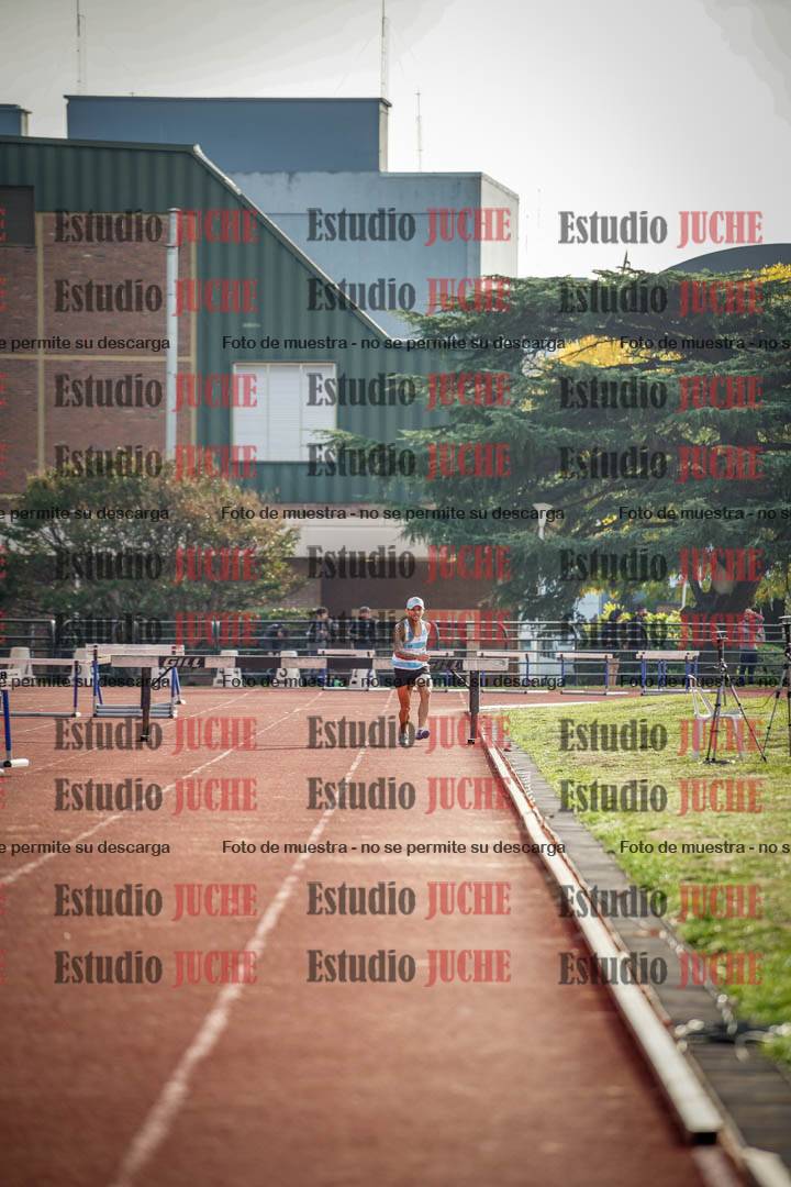 Fotos de los 3000 m con obstáculos de varones