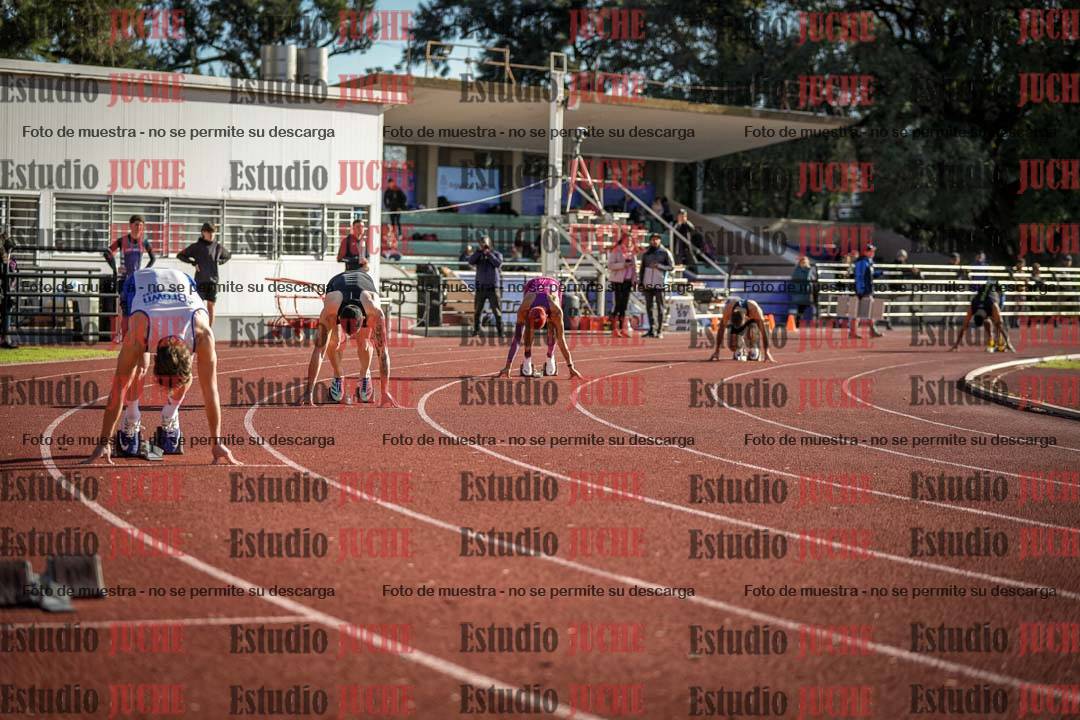 Fotos de los 400 m con vallas de varones