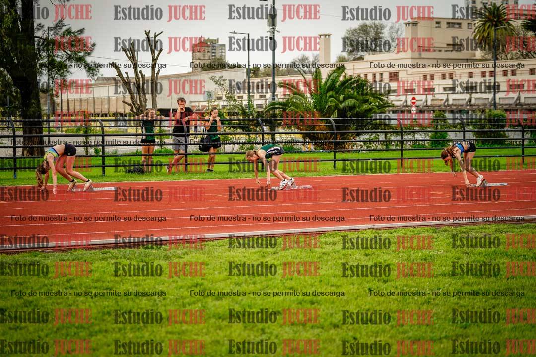 Fotos de los 295 m con vallas de mujeres