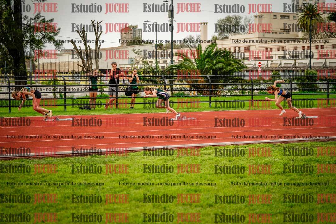Fotos de los 295 m con vallas de mujeres