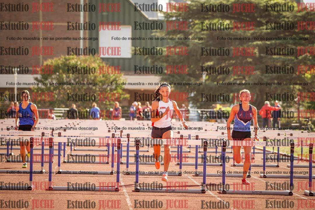 Fotos de los 100 m con vallas de mujeres