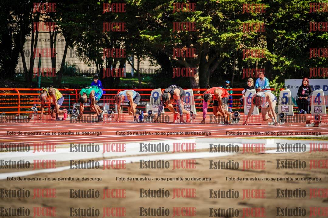 Fotos de los 100 m llanos de varones - deca 1