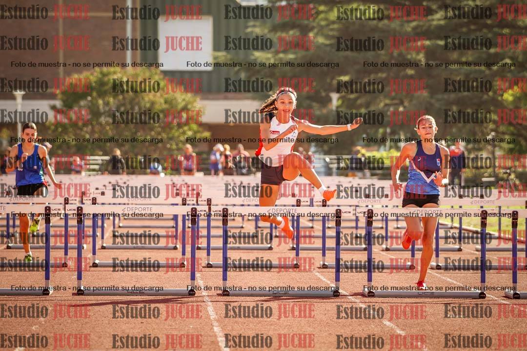 Fotos de los 100 m con vallas de mujeres