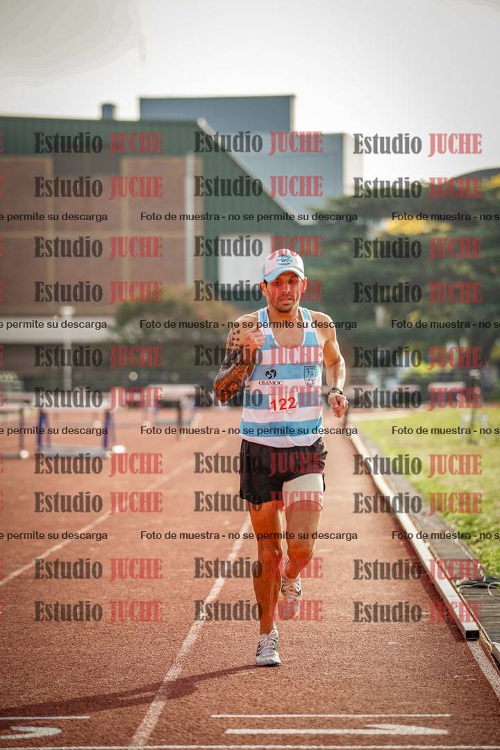 Fotos de los 3000 m con obstáculos de varones