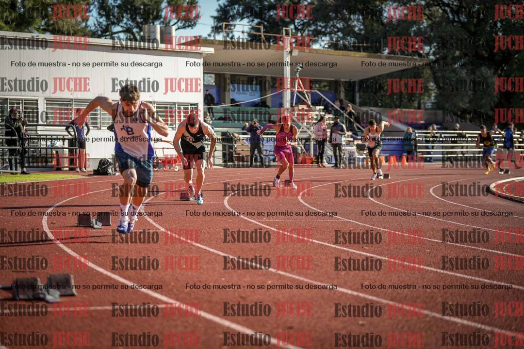 Fotos de los 400 m con vallas de varones