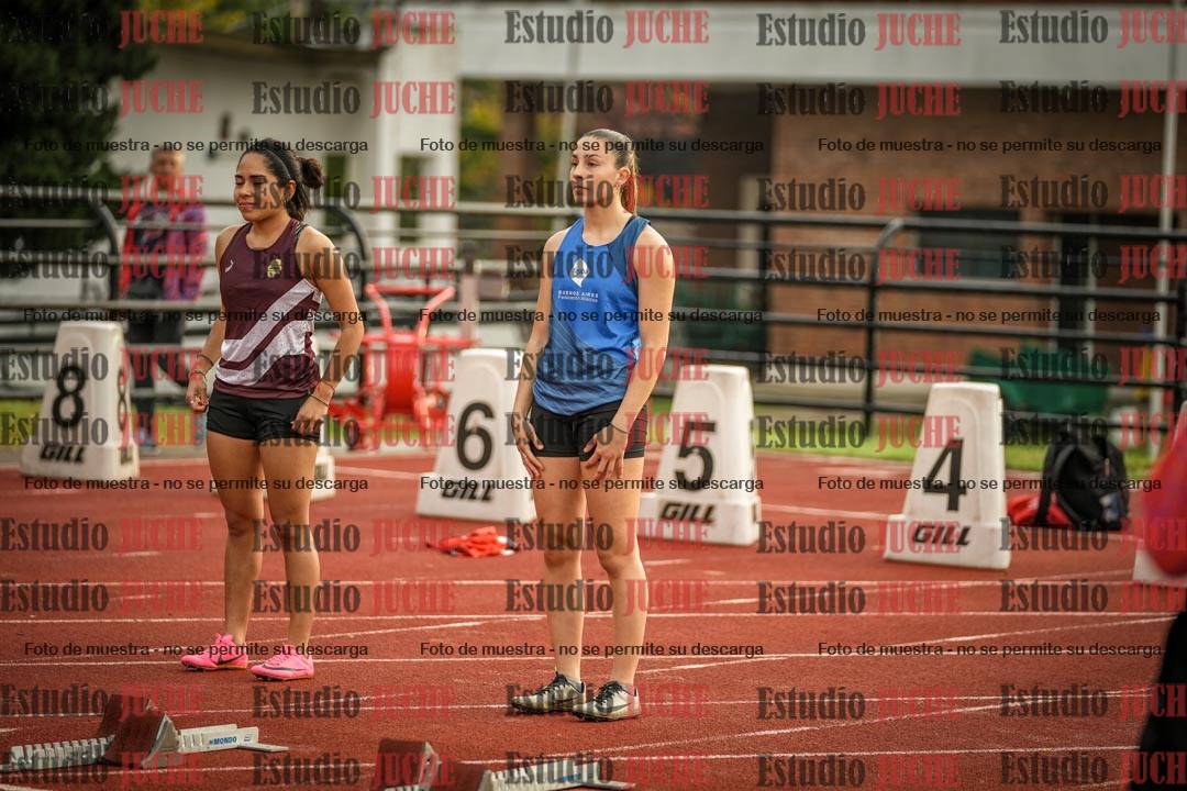 Fotos de los 100 m con vallas de mujeres