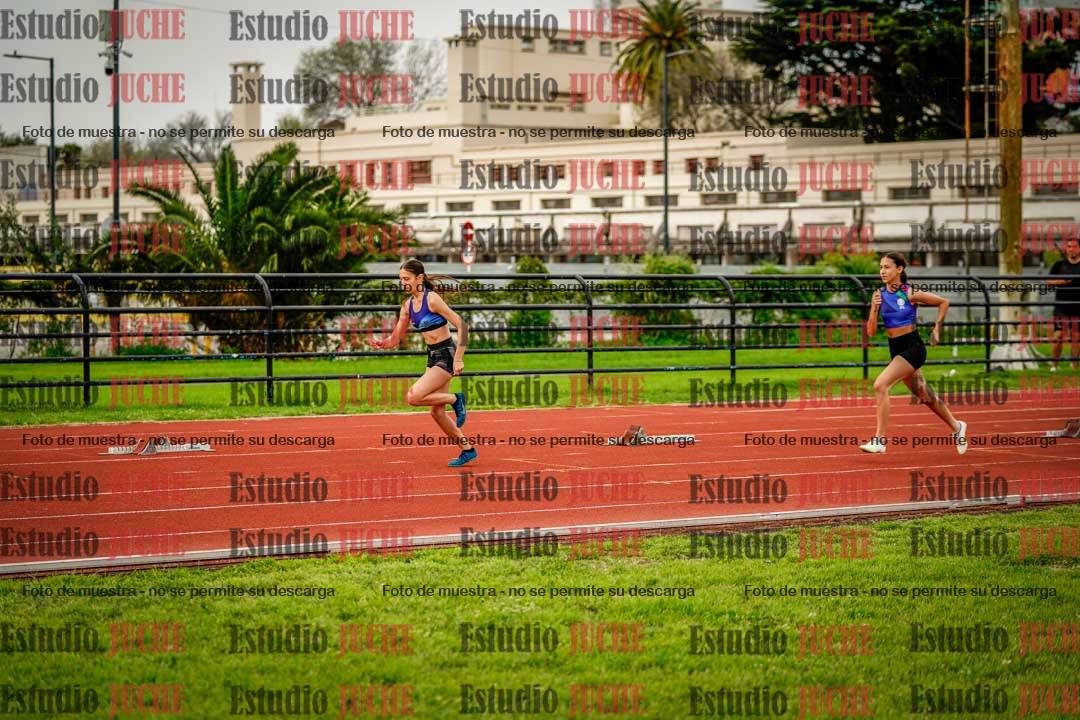 Fotos de los 295 m con vallas de mujeres
