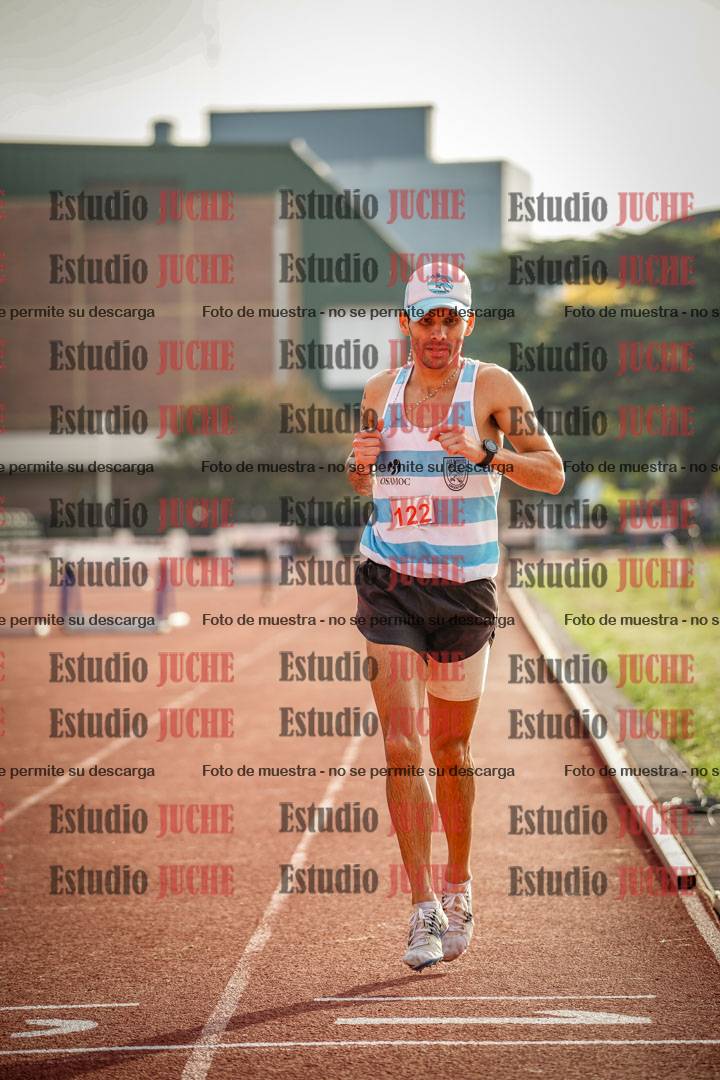 Fotos de los 3000 m con obstáculos de varones