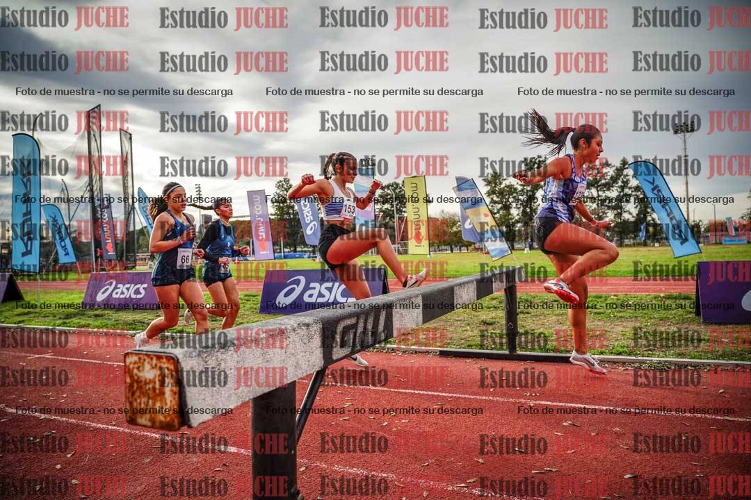 Fotos de los 2000 m con obstáculos de mujeres