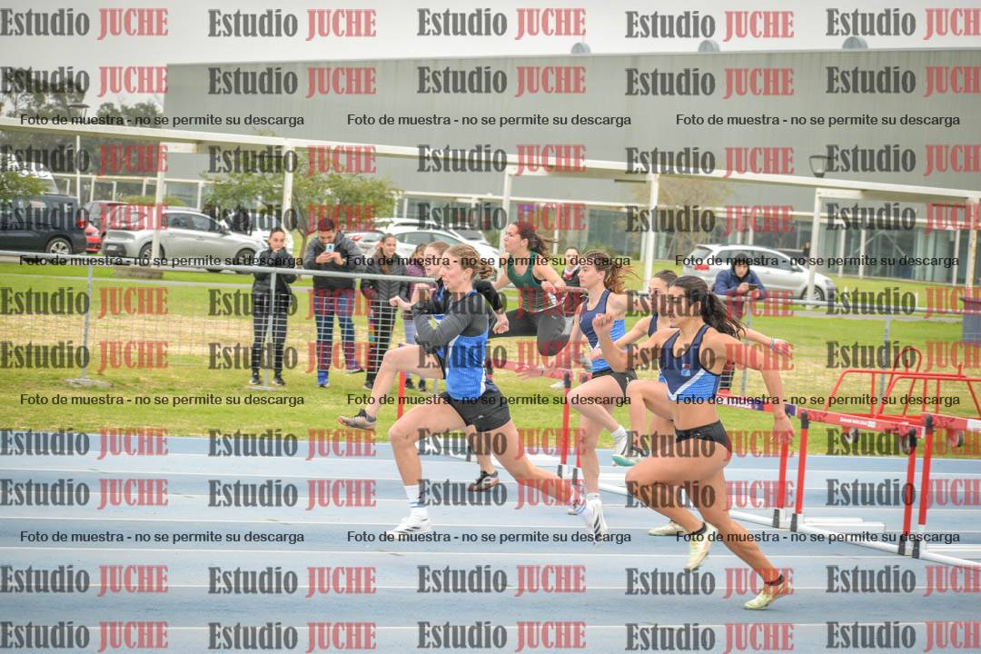 Fotos de los 100 m con vallas de mujeres