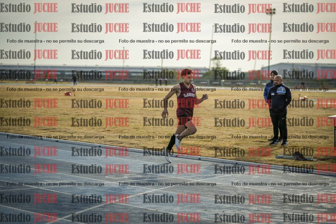 Fotos de los 400 m con vallas de varones