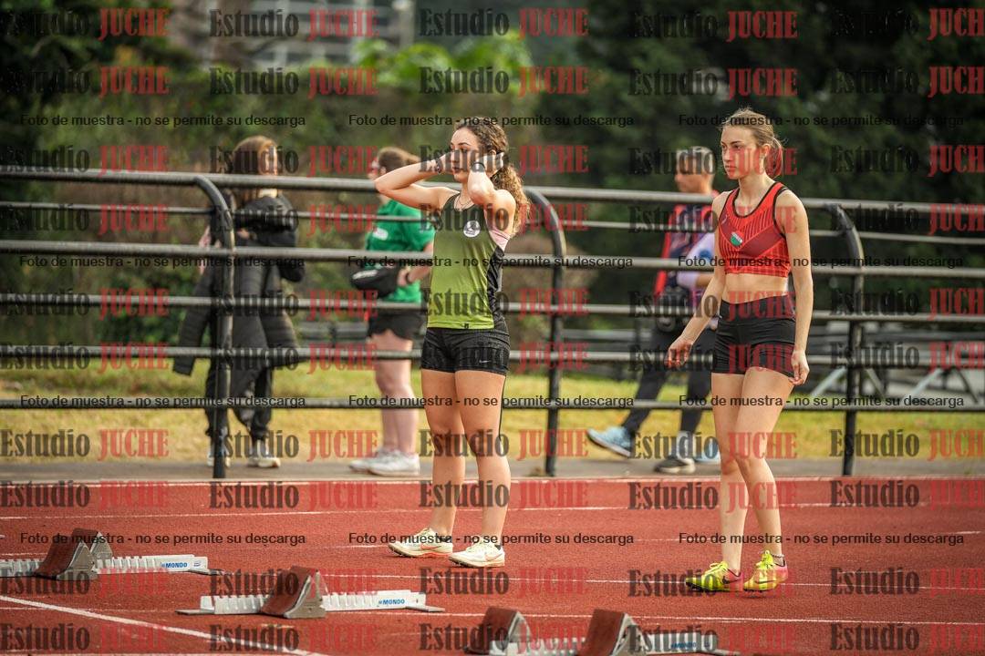 Fotos de los 100 m con vallas de mujeres