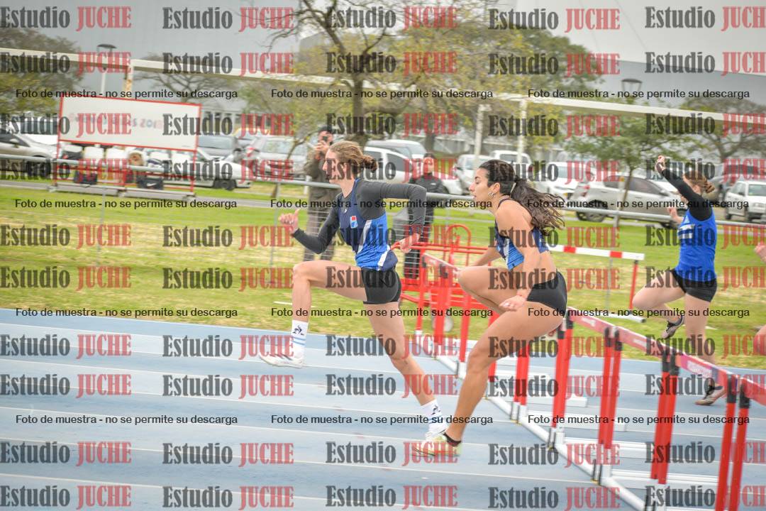 Fotos de los 100 m con vallas de mujeres