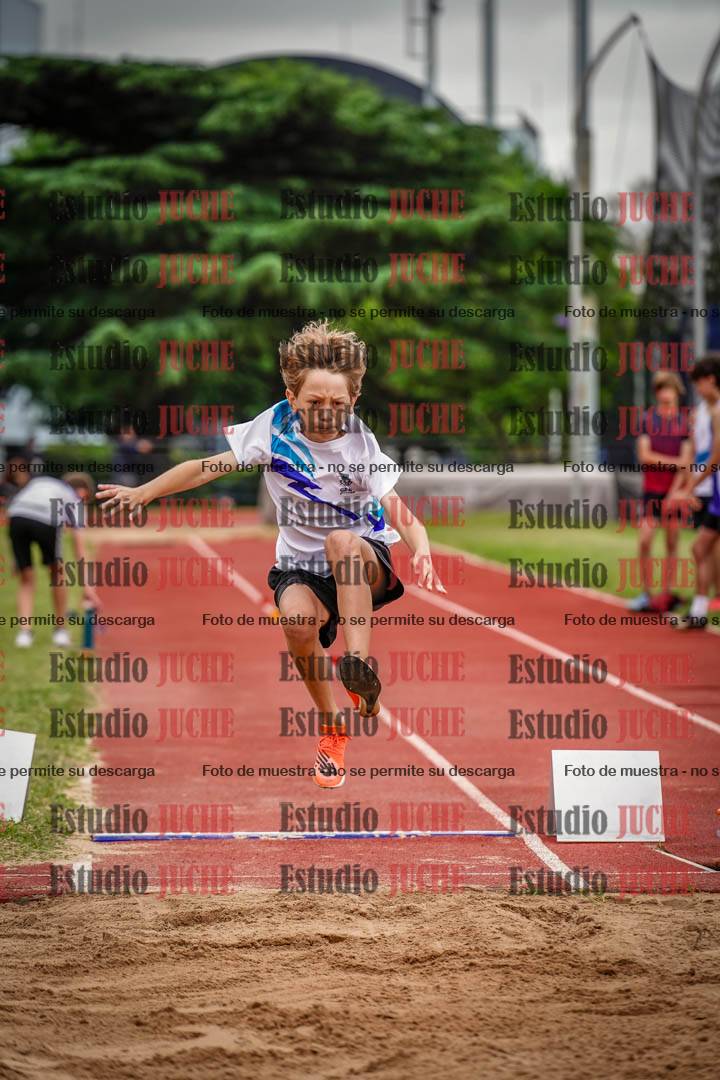 Fotos del salto en largo de varones - U14
