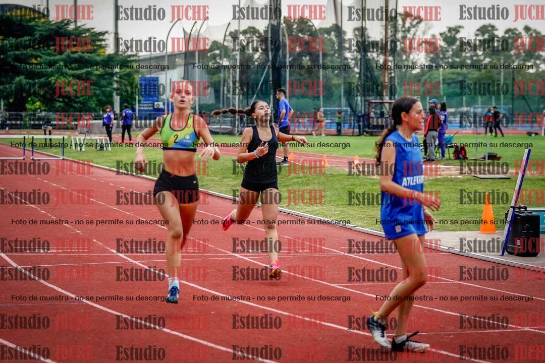 Fotos de los 295 m con vallas de mujeres