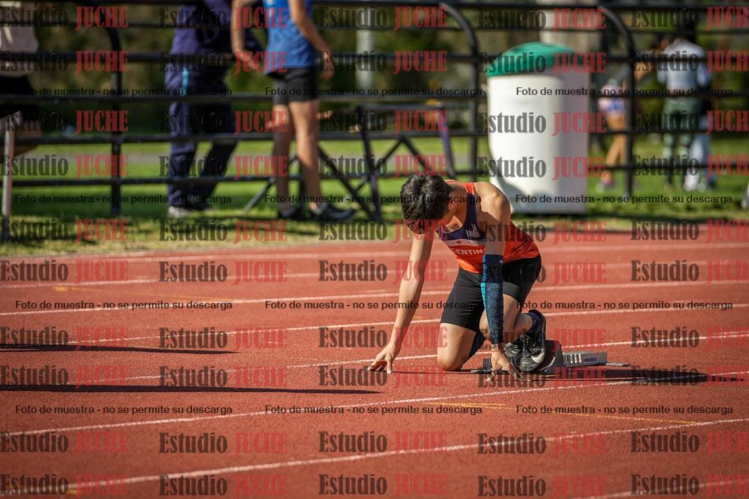 Fotos de los 295 m con vallas de varones