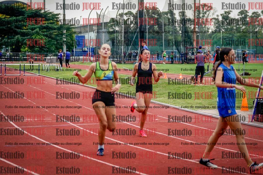 Fotos de los 295 m con vallas de mujeres