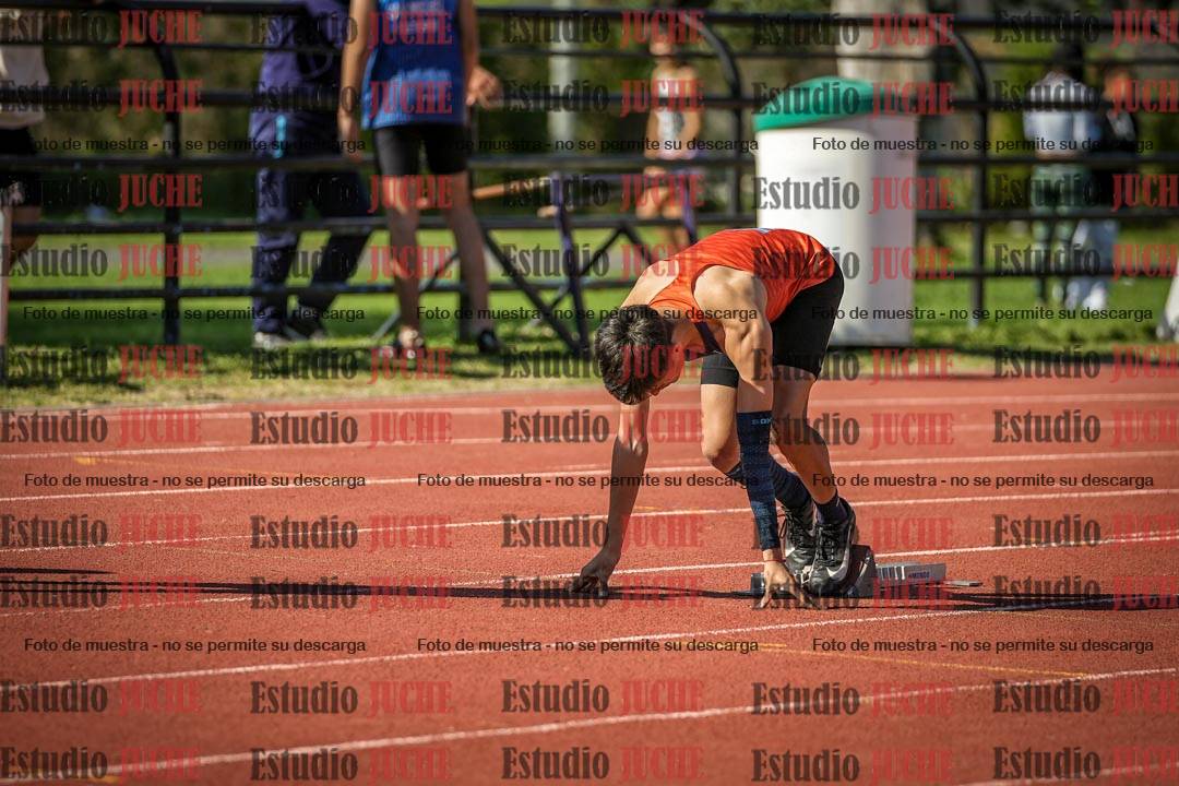 Fotos de los 295 m con vallas de varones
