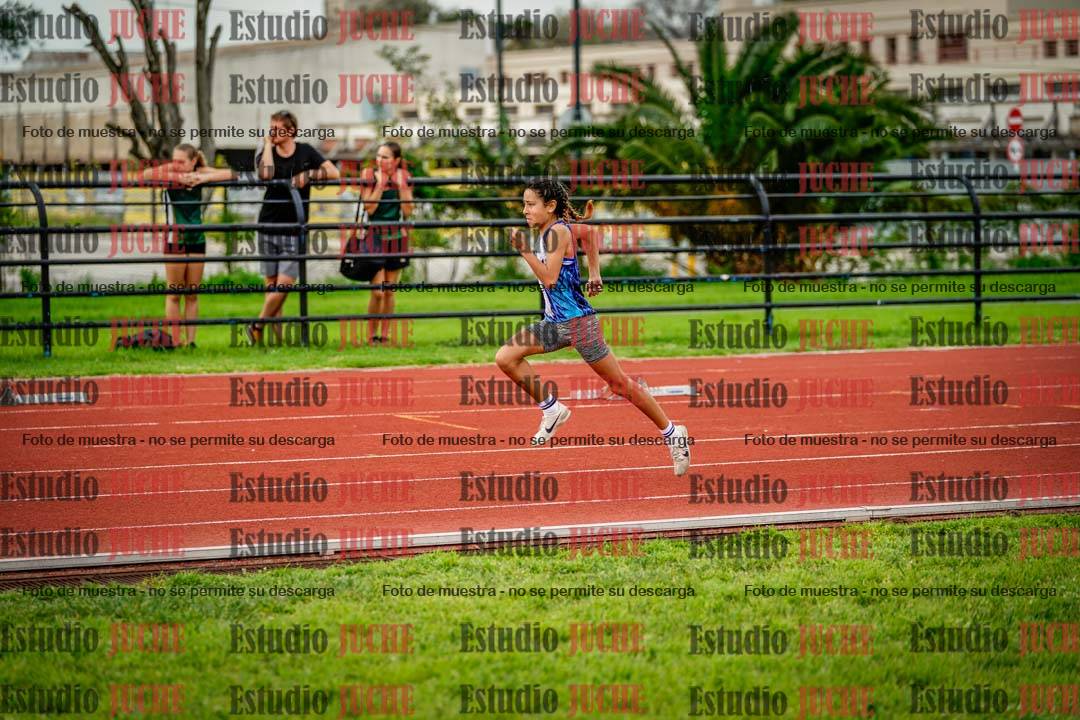 Fotos de los 295 m con vallas de mujeres