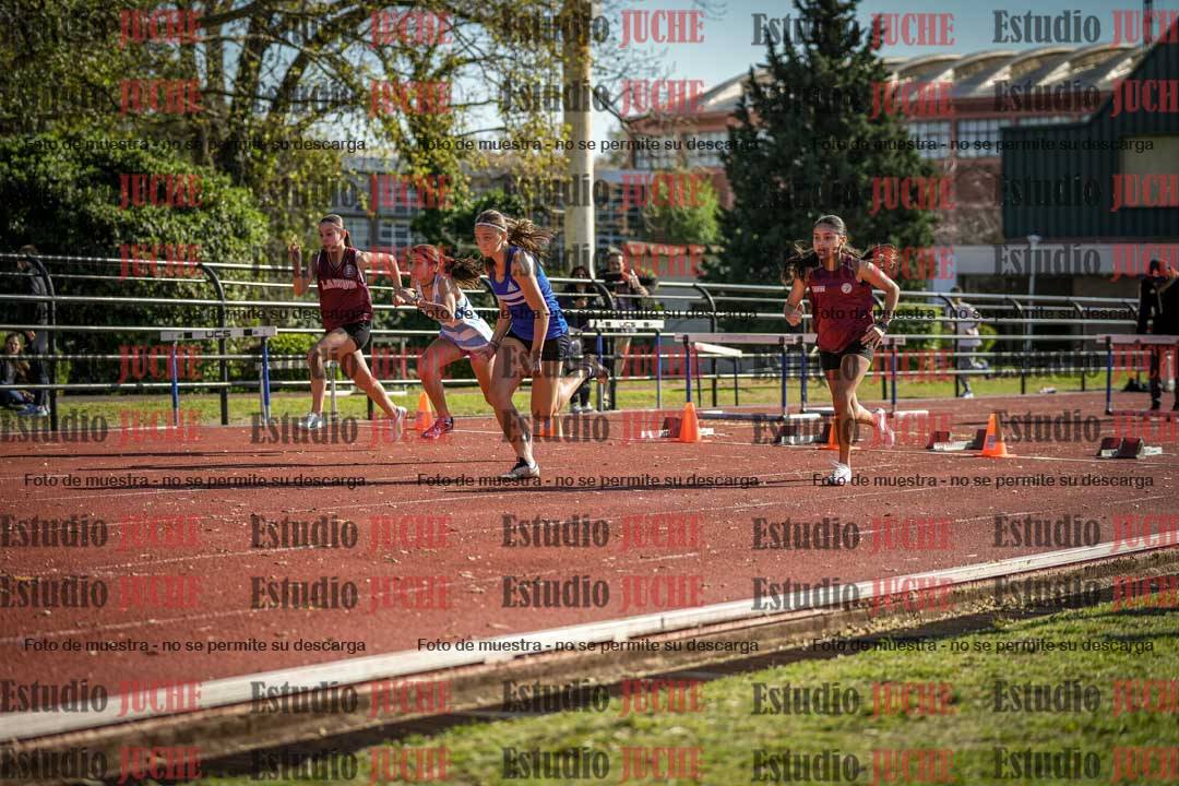 Fotos de los 80 m con vallas de mujeres - U16