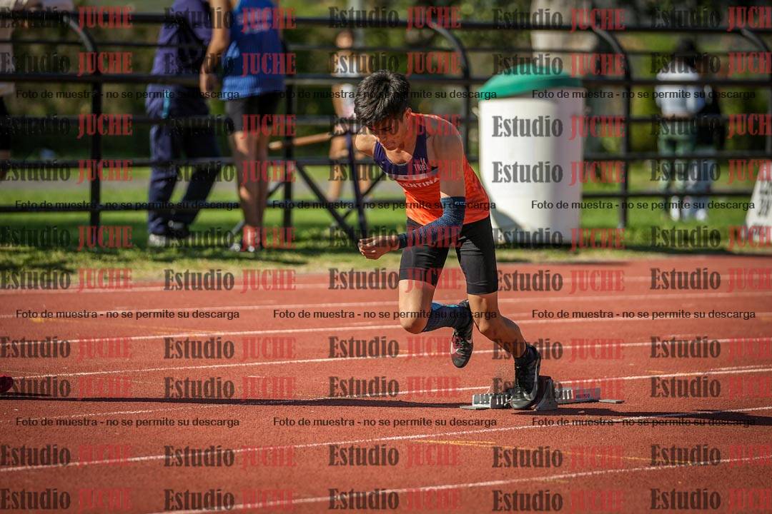 Fotos de los 295 m con vallas de varones