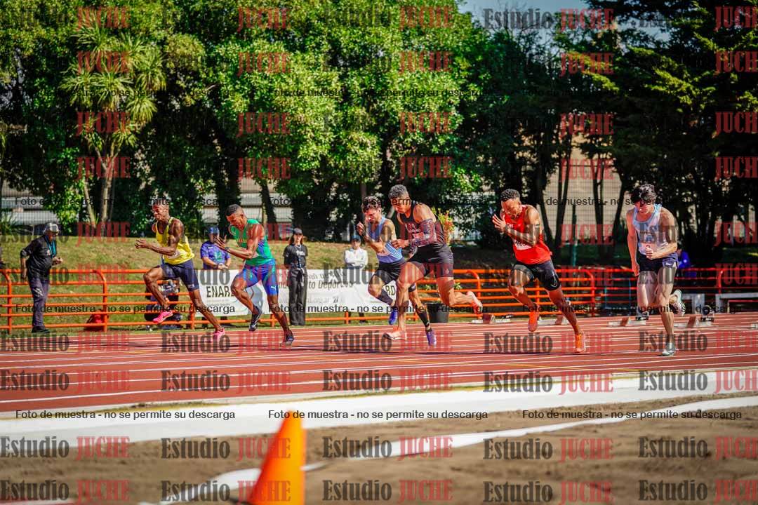 Fotos de los 100 m llanos de varones - deca 1
